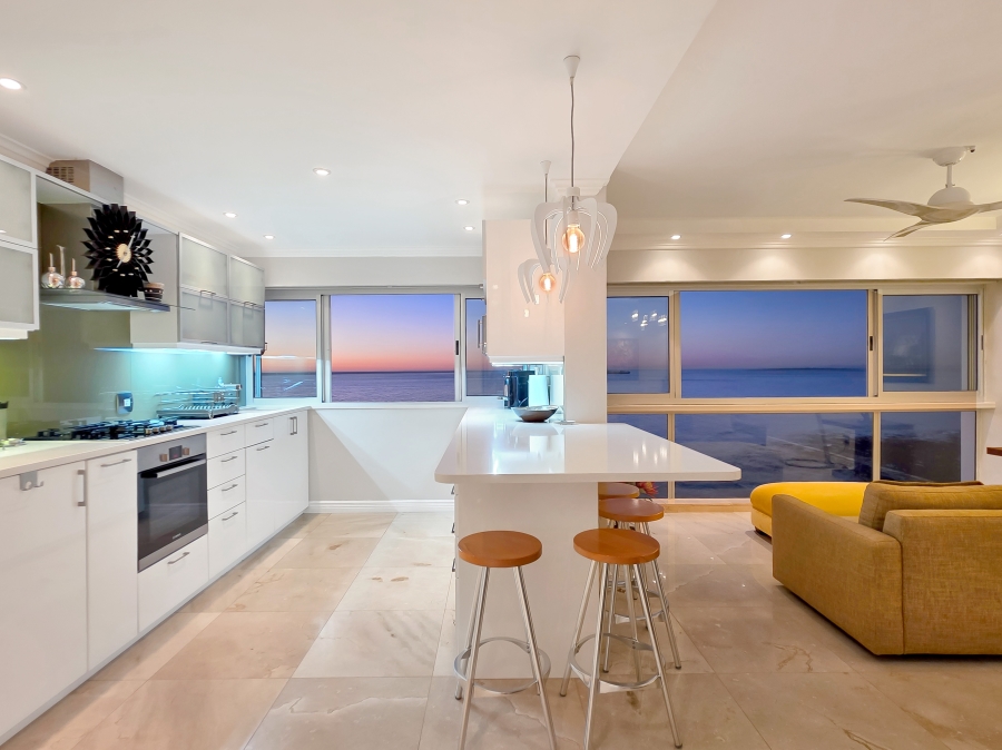 To Let 2 Bedroom Property for Rent in Sea Point Western Cape